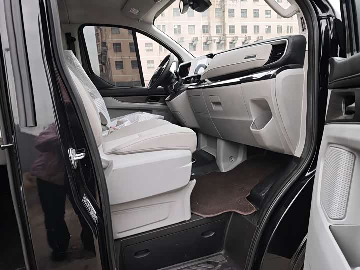 Фото 8 - Ford Transit