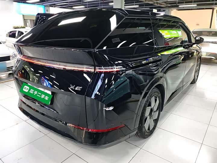 Фото 7 - XPeng X9