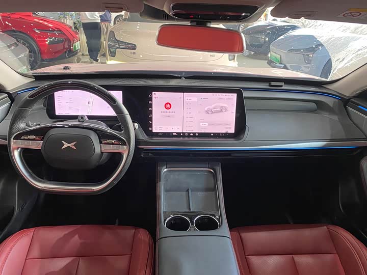 Фото 9 - XPeng P7