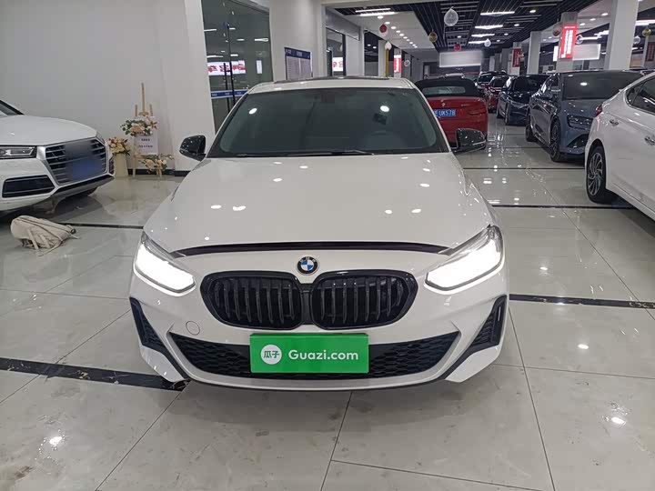 Фото 3 - BMW 1 Series