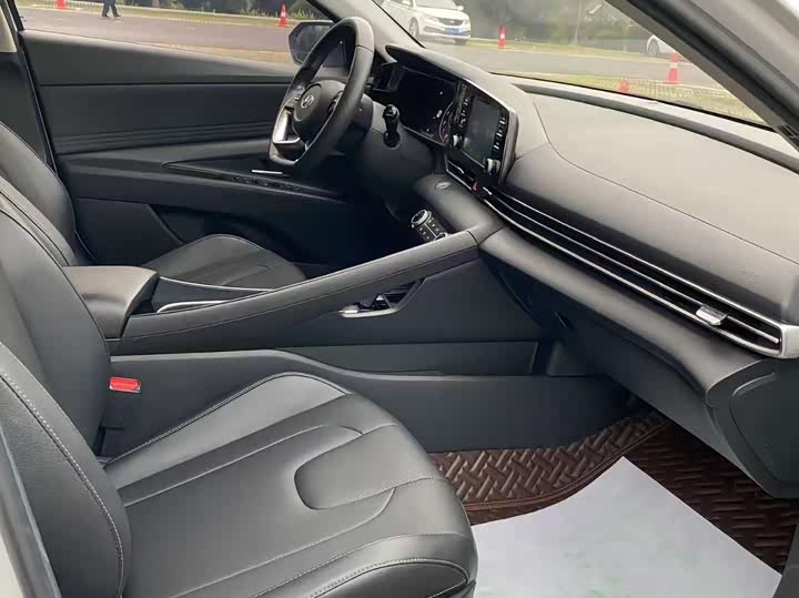 Фото 7 - Hyundai Elantra N line