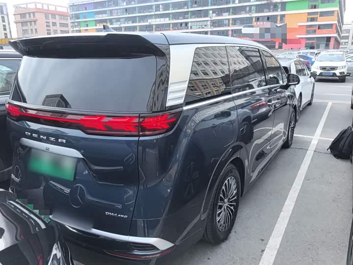 Фото 6 - Denza D9