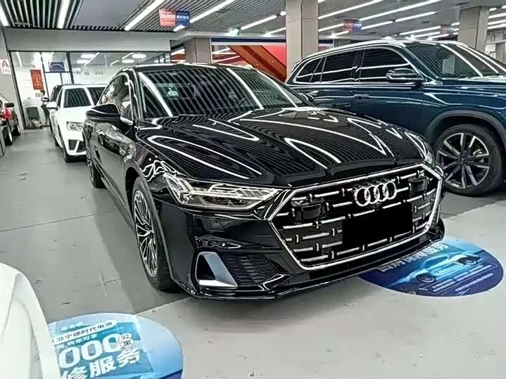 Фото 3 - Audi A7L