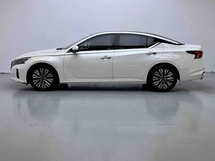 Фото 4 - Nissan Teana