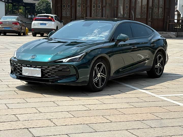 Фото 1 - MG Motor 7