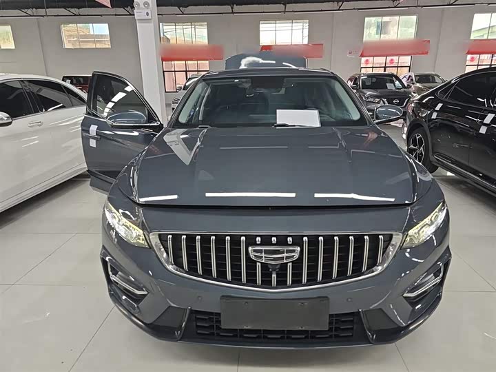 Фото 3 - Geely Preface