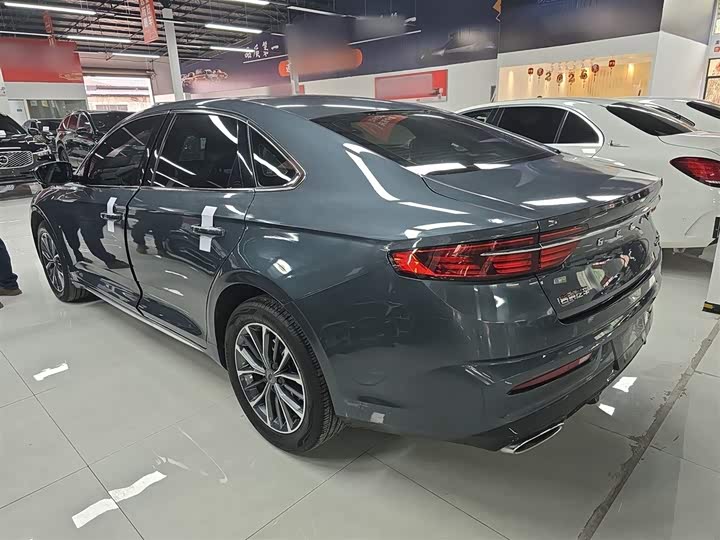 Фото 5 - Geely Preface