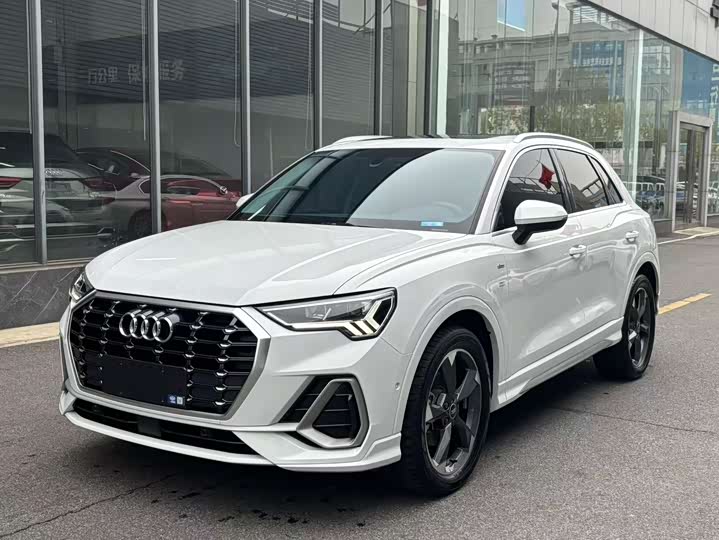 Фото 1 - Audi Q3