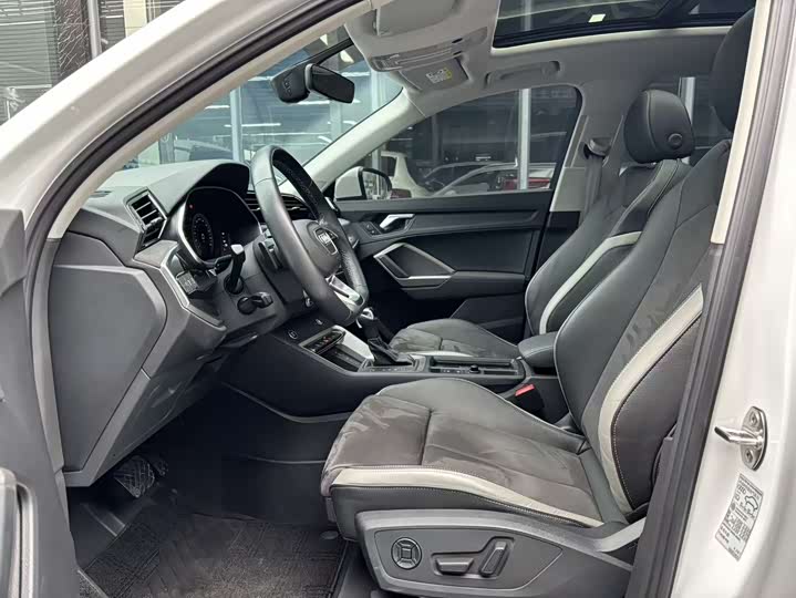 Фото 7 - Audi Q3