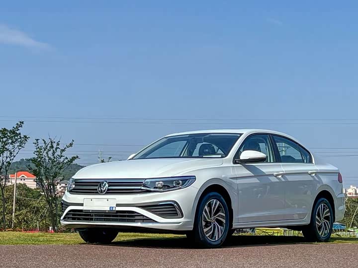 Фото 1 - Volkswagen Bora