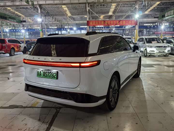 Фото 4 - XPeng G9