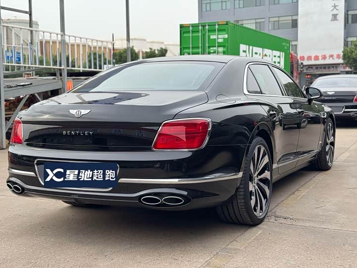 Фото 6 - Bentley Flying Spur