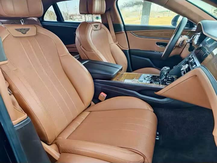 Фото 7 - Bentley Flying Spur