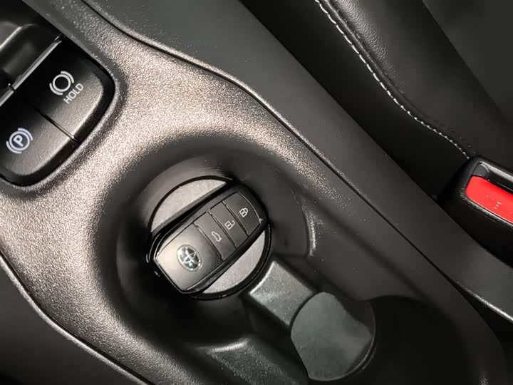 Фото 9 - Toyota Corolla