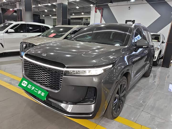 Фото 2 - LiXiang One