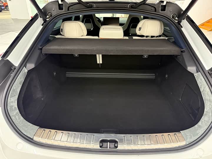 Фото 7 - Zeekr 001