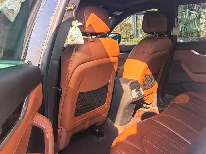 Фото 5 - Maserati Levante