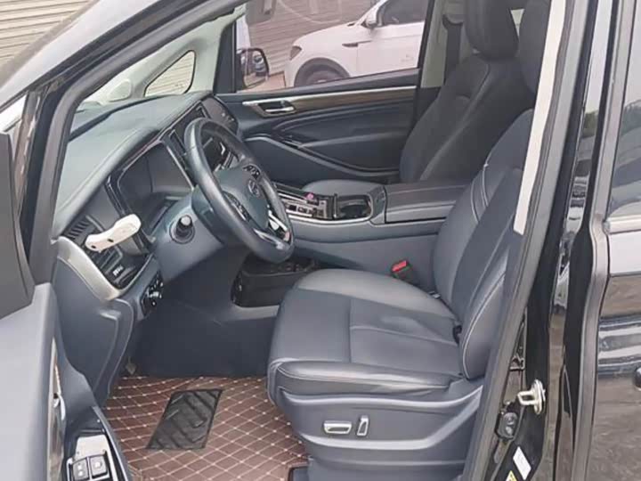 Фото 5 - GAC Trumpchi M8