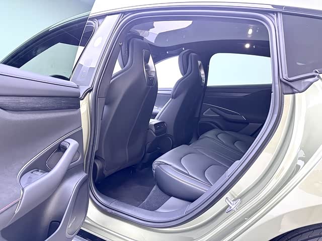 Фото 9 - Xiaomi SU7