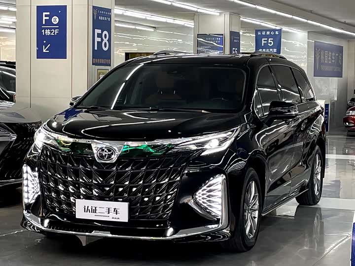 Фото 2 - Toyota Sienna