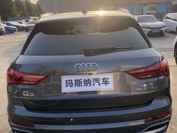 Фото 4 - Audi Q3