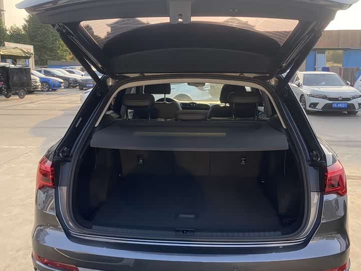 Фото 6 - Audi Q3