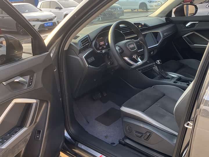 Фото 7 - Audi Q3