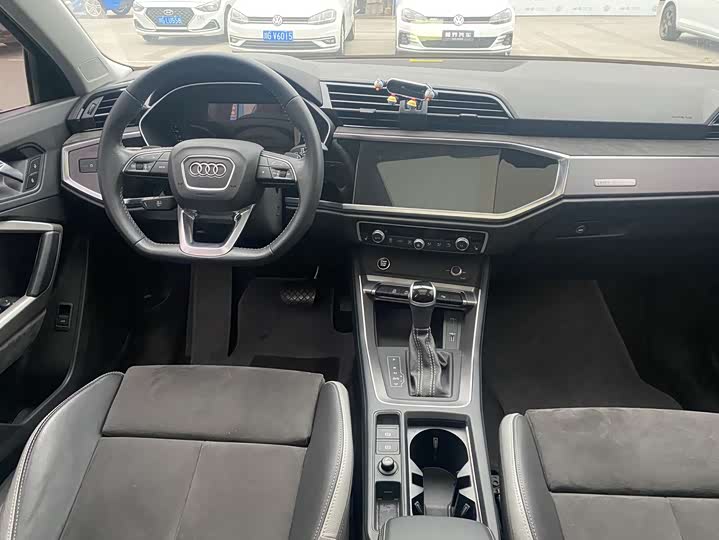 Фото 9 - Audi Q3