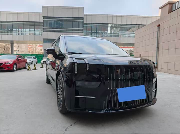 Фото 2 - Zeekr 009