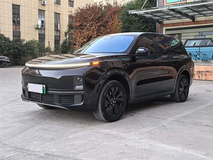 Фото 1 - LiXiang L8