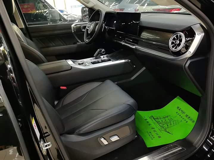 Фото 8 - Tank 400