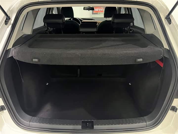 Фото 7 - Volkswagen Tharu