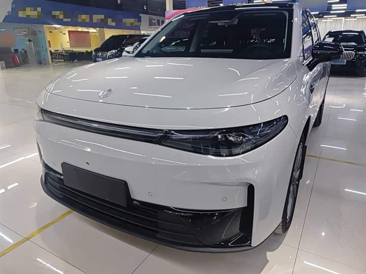 Фото 2 - Leapmotor C10