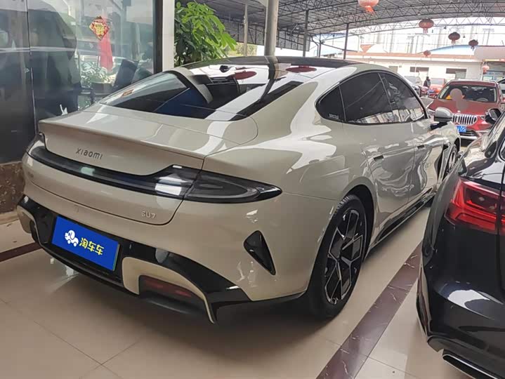 Фото 3 - Xiaomi SU7