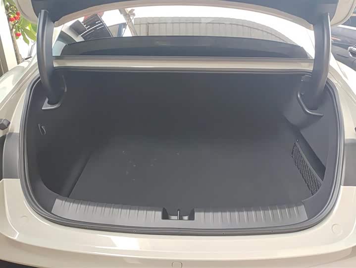 Фото 4 - Xiaomi SU7