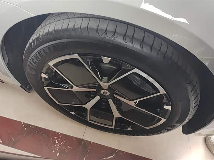 Фото 6 - Xiaomi SU7