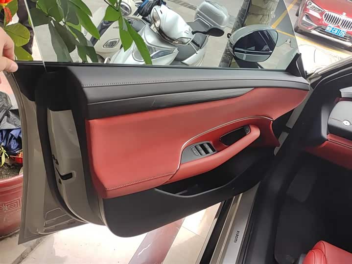 Фото 7 - Xiaomi SU7