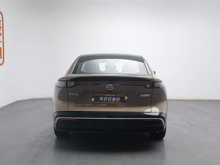 Фото 4 - Mazda EZ-6