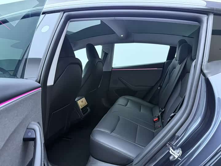 Фото 7 - Tesla Model 3