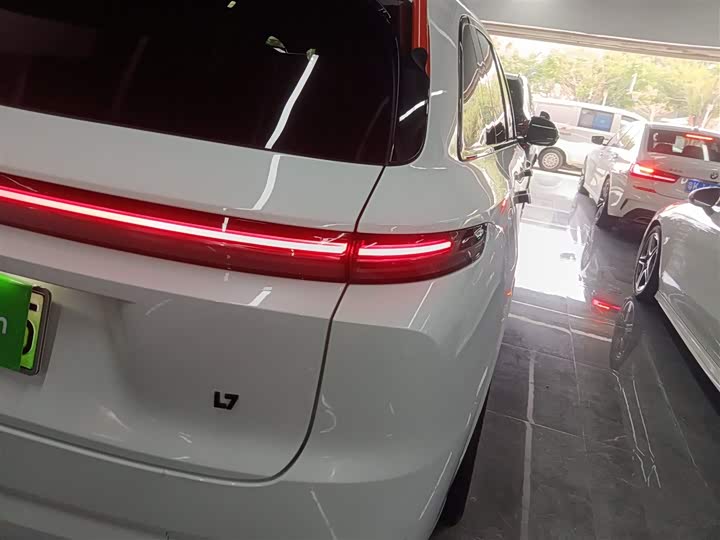 Фото 8 - LiXiang L7