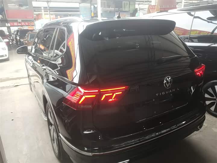 Фото 5 - Volkswagen Tiguan L Pro
