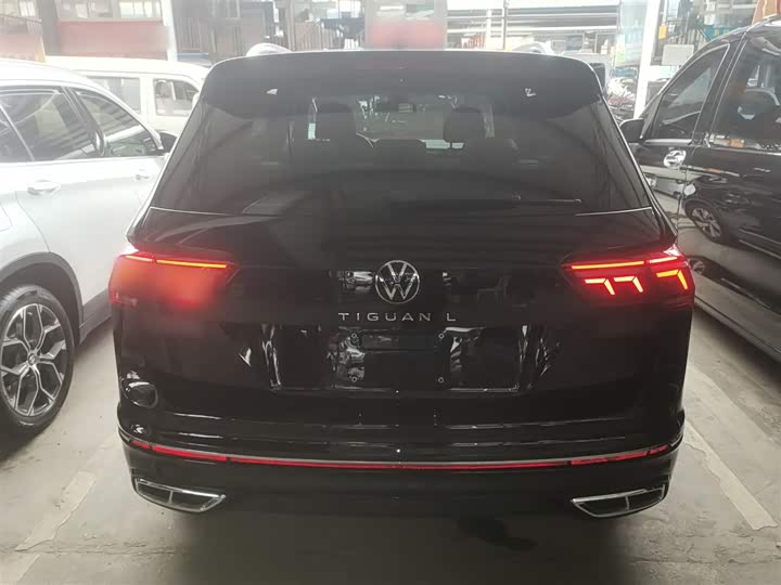 Фото 6 - Volkswagen Tiguan L Pro