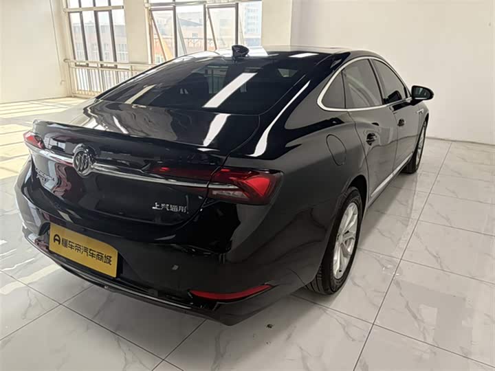 Фото 8 - Buick LaCrosse