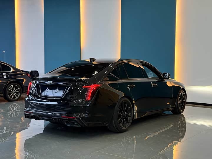 Фото 8 - Cadillac CT5