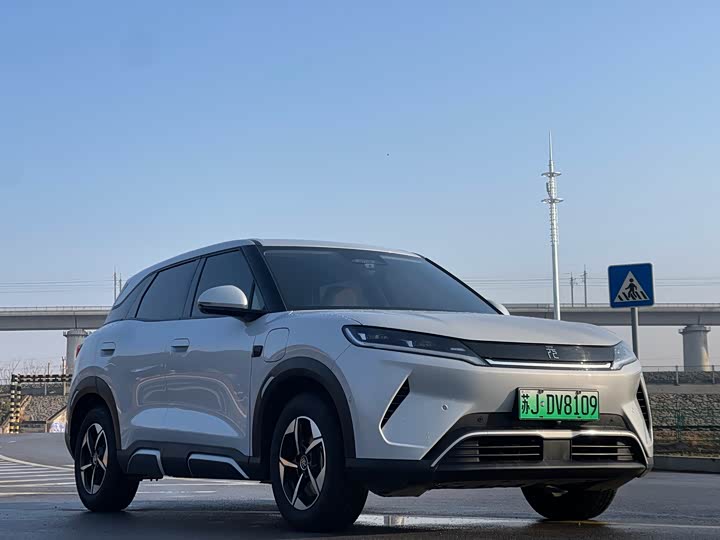 Фото 3 - BYD Yuan Up