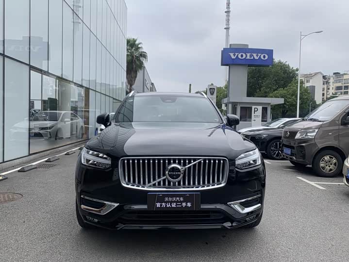 Фото 3 - Volvo XC90