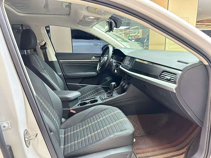 Фото 4 - Volkswagen Lavida