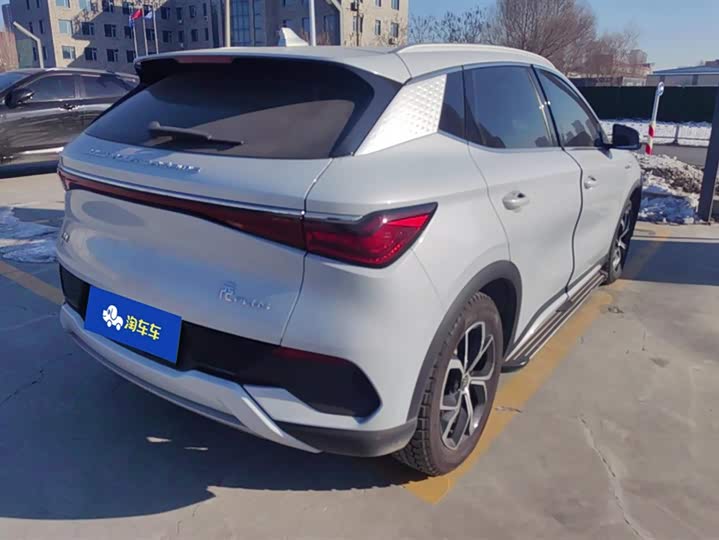 Фото 3 - BYD Yuan Plus