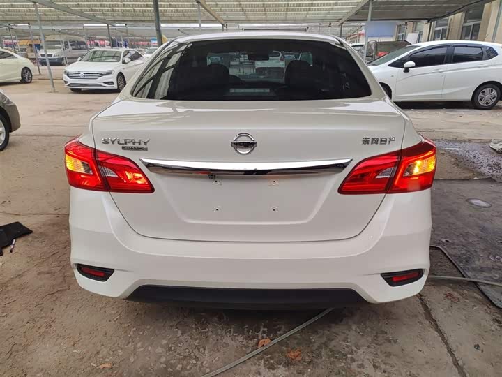 Фото 6 - Nissan Sylphy