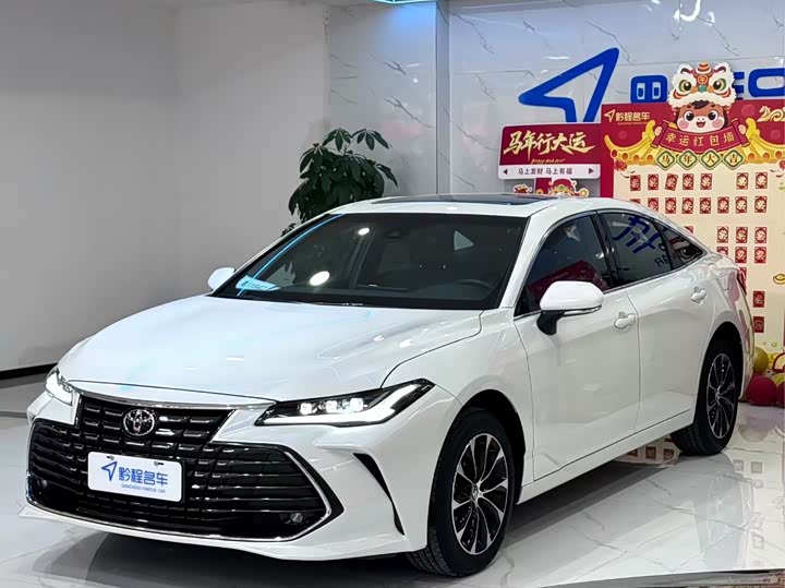 Фото 1 - Toyota Avalon